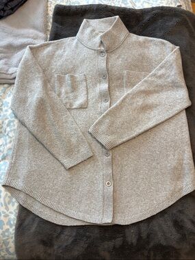 EUC aerie Light Gray Button-Front Women's Knit Cardigan Size M